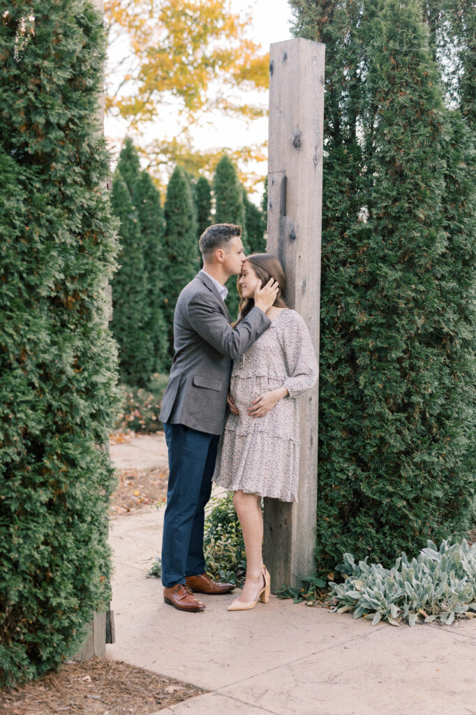 Knoxville maternity photographer botanical gardens