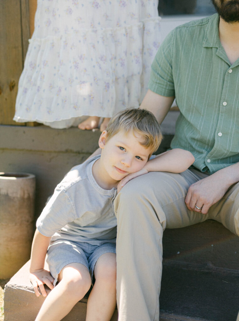 Natural light in-home family photography session in Knoxville Tennessee